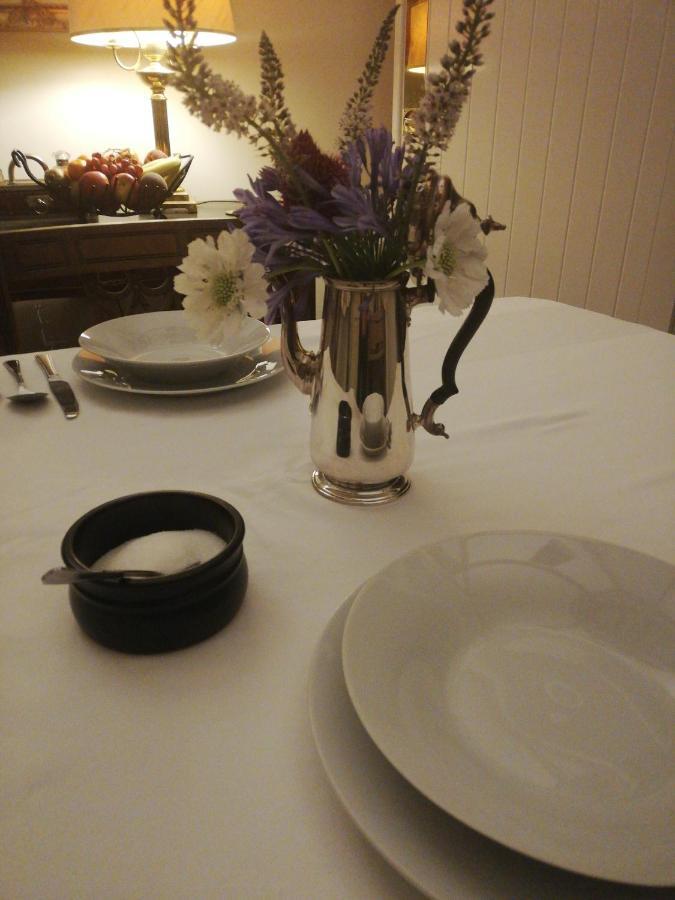Rusling House Bed & Breakfast Butcombe Екстериор снимка