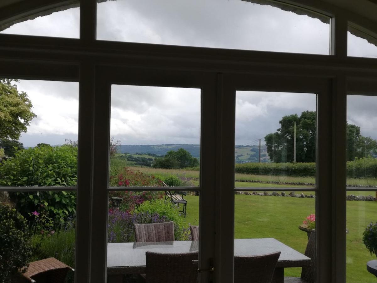 Rusling House Bed & Breakfast Butcombe Екстериор снимка