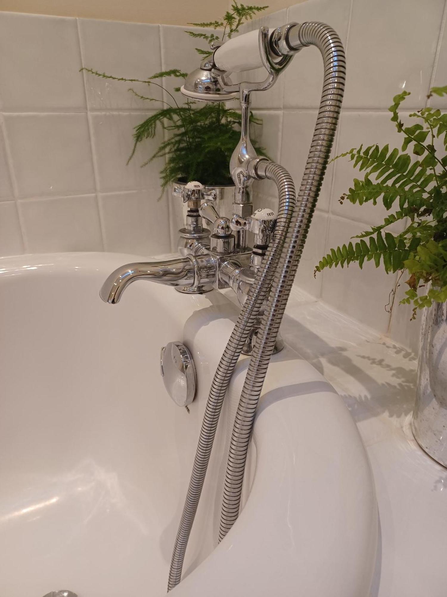 Rusling House Bed & Breakfast Butcombe Екстериор снимка